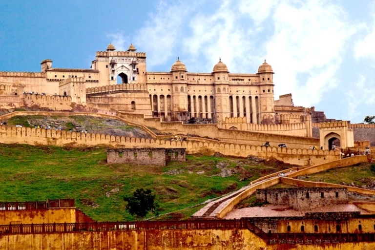 Agra: Transfer nach Jaipur über Chand Baori und Fatehpur Sikri