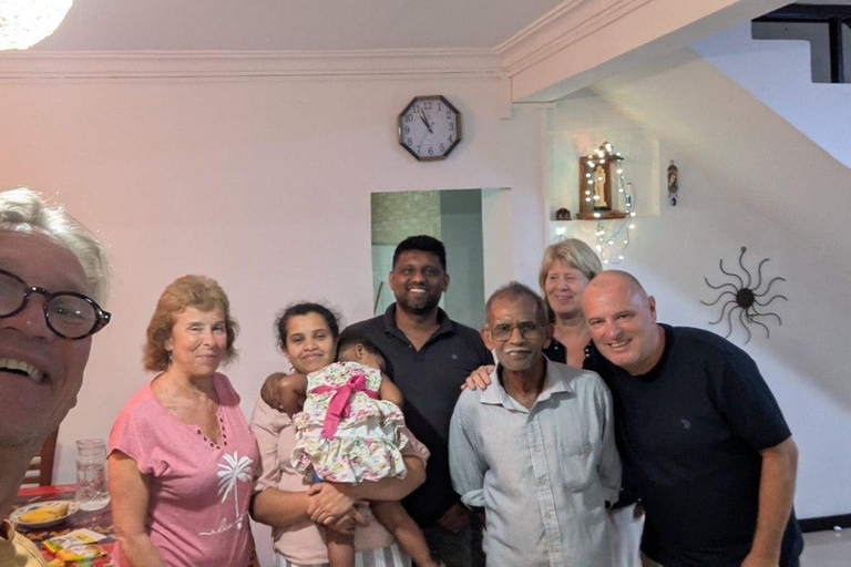 Kandy Temple, Tea & Tradition – An Authentic Experience
