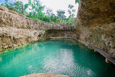 Cancún: Cenotes El Retoño met bicicletas, comida en traslado