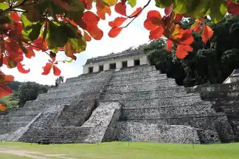 Sito archeologico di Palenque da Villahermosa o dall'aeroporto
