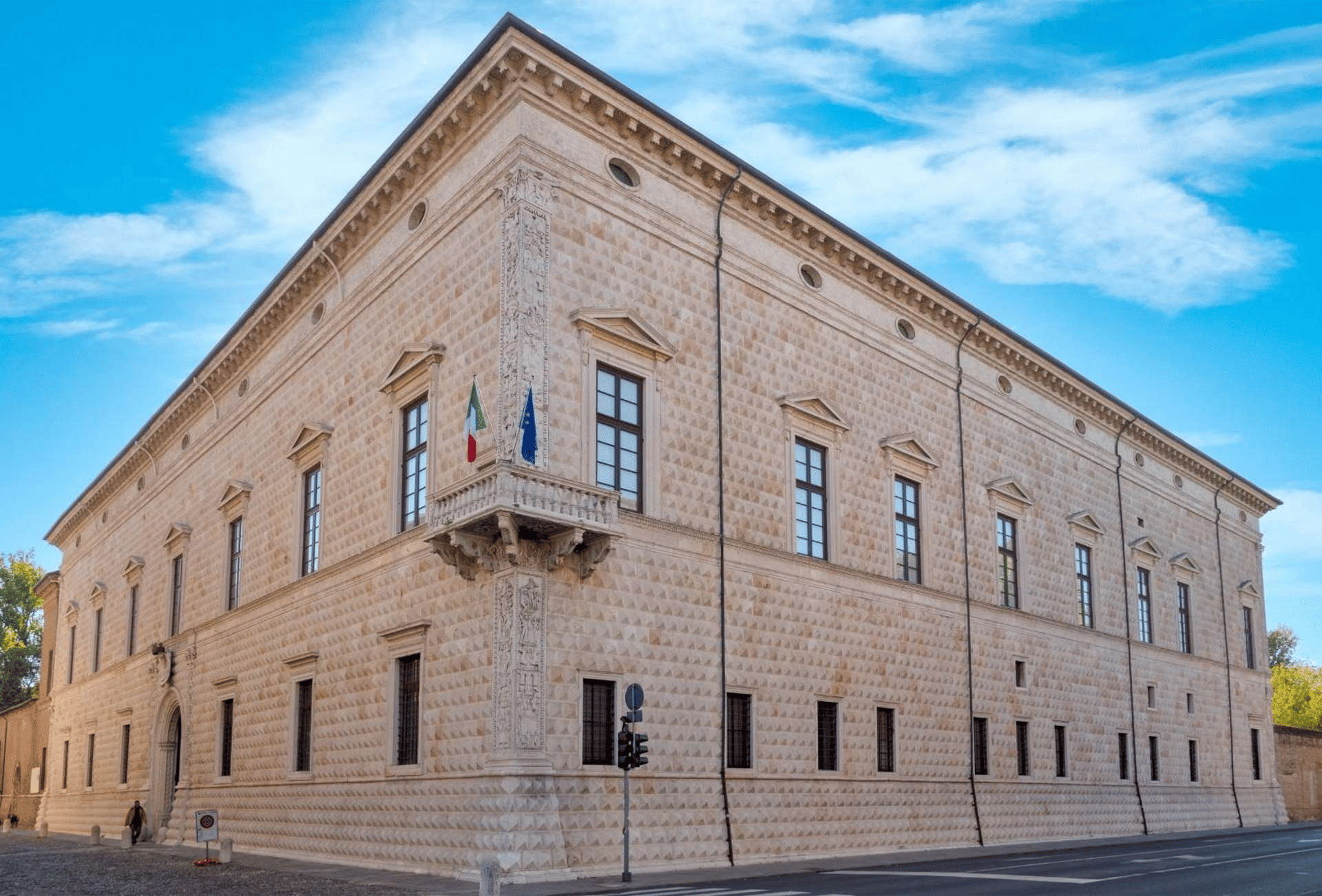 Führung durch den Palazzo dei Diamanti und Kuriositäten und Intrigen im Casa d'Este