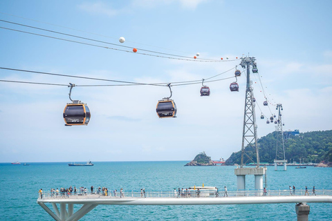 Busan: Taejongdae, crucero aéreo, pueblo y playa de GamcheonExcursión en grupo, encuentro en la estación de Seomyeon