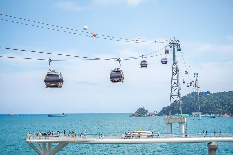 Busan: Taejongdae, crucero aéreo, pueblo y playa de GamcheonExcursión en grupo, encuentro en la estación de Seomyeon
