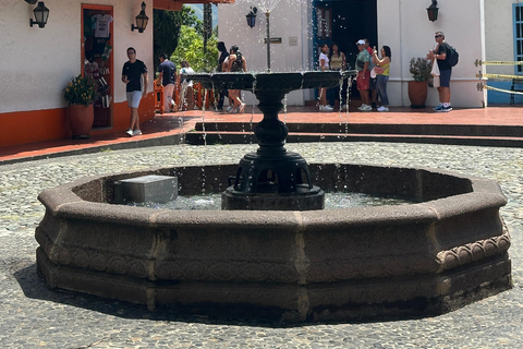 Tour urbano di Medellín: colline, storia, quartieri e resilienza