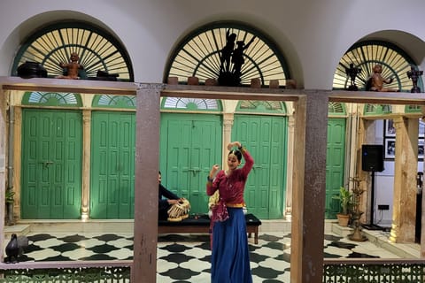 Old Delhi Haveli with live Classical dance, music & cuisine