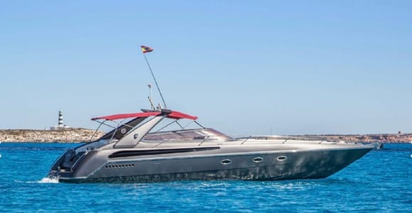 Gran Canaria: Private Yacht Excursion with Appetizer, Drinks, and Snorkeling