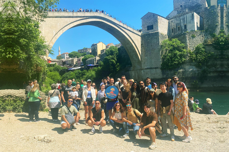 Dubrovnik: Viagem de 1 dia para as cachoeiras de Mostar e KravicaÔnibus moderno com ar-condicionado e guia que fala inglês