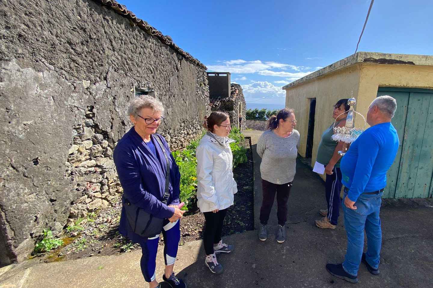 Flores Island: Full-Day Guided Tour