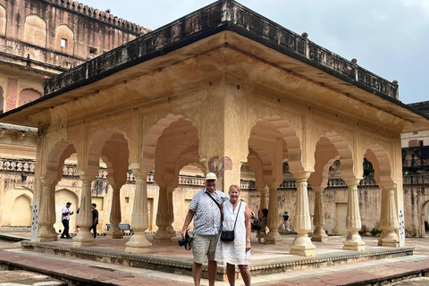 Delhi: 6-Day Golden Triangle Tour with Varanasi Tour without Hotels