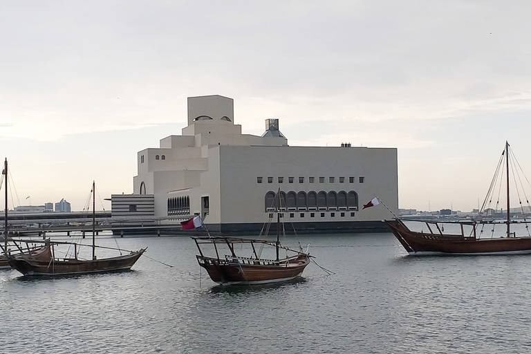 Doha : visite de ville et croisière en bateau traditionnel