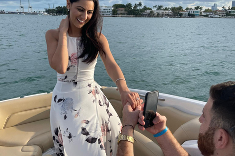 Miami Beach: Spektakularna wycieczka łodzią po piaszczystej plaży i Skyline6-godzinna prywatna wycieczka łodzią po wyspie Miami i piaszczystej plaży