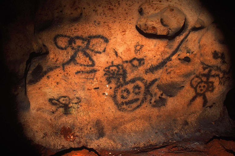 Altos de Chavón + Cueva de las Maravillas excursion from Bavaro/Punta Cana Altos de Chavón + Cueva de las Maravillas Excursion from Bavaro/Punta Cana