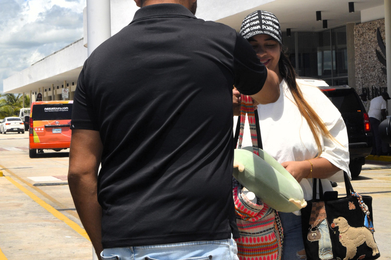 Punta Cana: VIP Cadillac Transfer to/from Airport (PUJ) Roundtrip