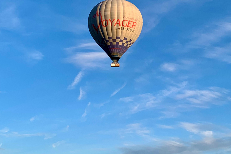 Toledo: Hot-air balloon ride with cava toast