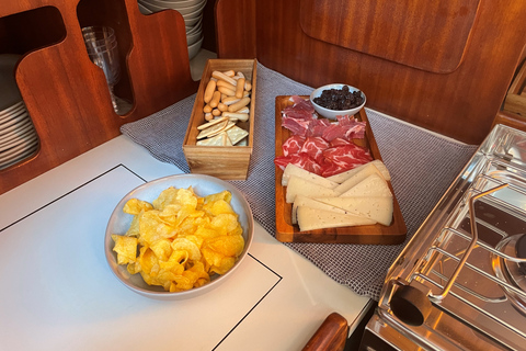 Porto: Charming Sailboat Cruise Sunset