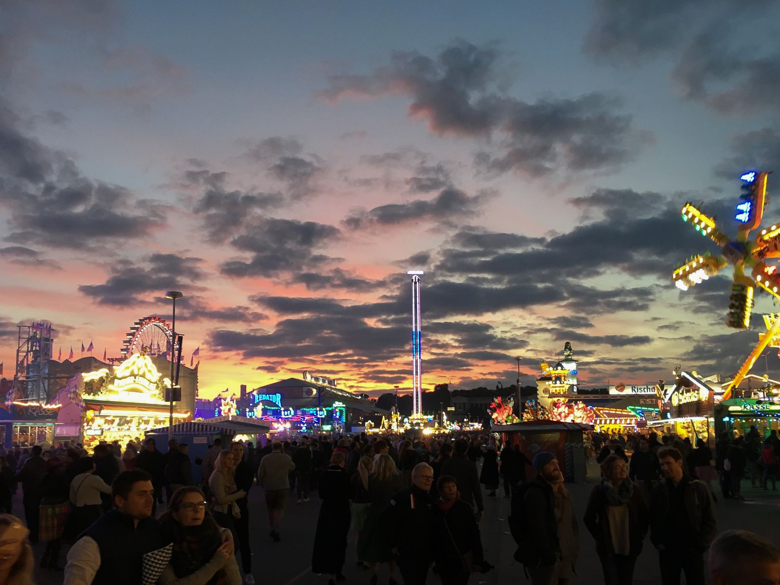 München: Oktoberfest-Erlebnis und Mittagessen im Festzelt