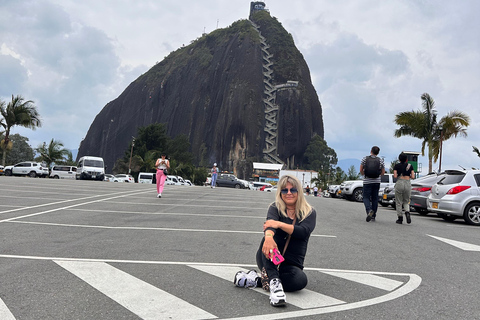 ميديلين: جولة إلى غواتابي وبينول والقارب، مع الغداء والإفطار