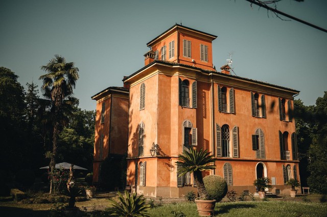Visit Balsamic Vinegar Guided Tours in Casina, Italia