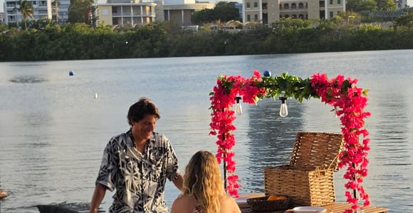 San Juan: Romantic Night Picnic on a Private Floating Deck