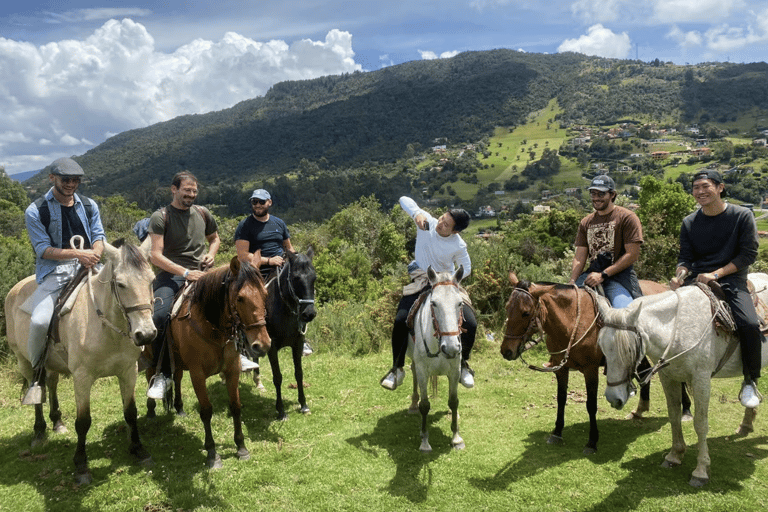 Bogotá: Guided Horseback Riding Tour with Snack