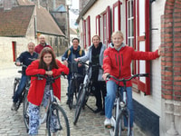 Bruges Bike Tour, coins secrets, streetart et chocolat - Hizvo