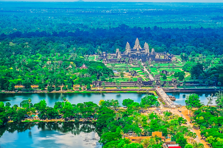 Visite privée d&#039;Angkor Wat au lever du soleilVisite privée d&#039;Angkor Wat au lever du soleil avec guide allemand