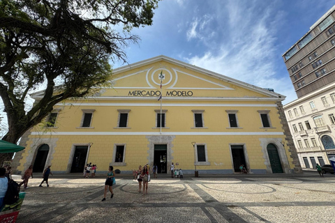 Salvador: Bahia Bites Food Tour with 12+ Tastings