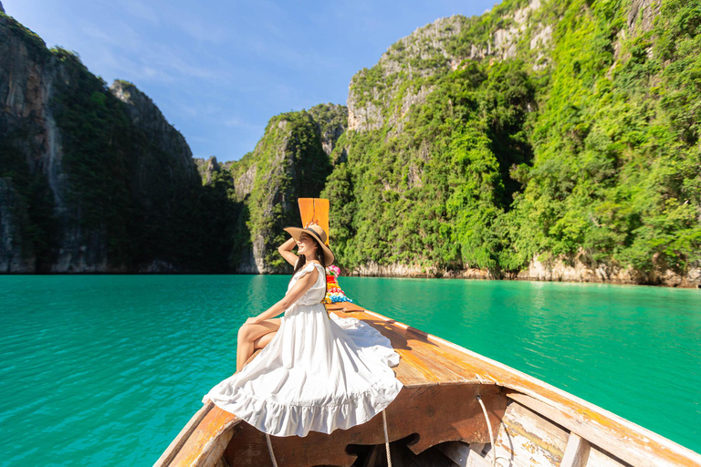 Koh Phi Phi: Longtailbåt till Maya Bay och Pileh LagoonFrån Phi Phi : 5 öar Longtail båttur med snorkling