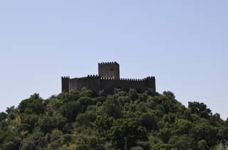 Ribatejo: Tour nach Abrantes, Almourol und zum Flussstrand mit Mittagessen
