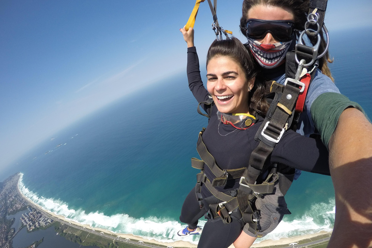 Rio de Janeiro: Tandemhopp över strandenRio de Janeiro: Tandemhoppning över stranden