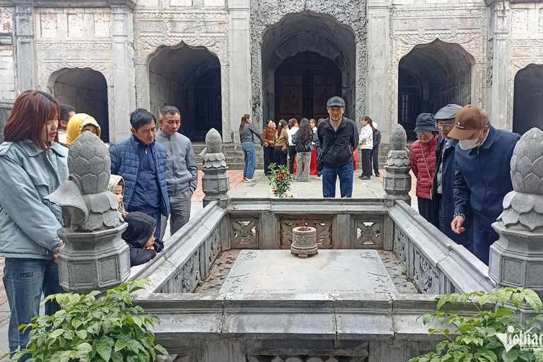 Hanoi: Stone Cathedral or Hat & Incense Village _SMALL GROUP Private Tour Phat Diem Stone Cathedral & Conical Hat Village