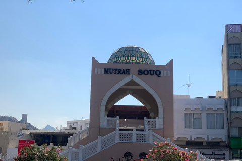 Muscat: Private City Highlights Tour With Pick-up/Drop-off