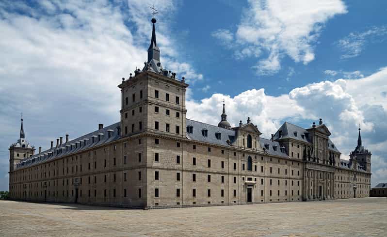 Madrid: El Escorial és a Bukottak völgye gyorsított belépéssel