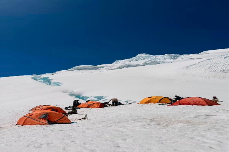 Huaraz: 4-Day Guided Expedition to Nevado Chopicalqui