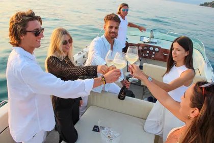 Lazise: Sonnenuntergangs-Kreuzfahrt mit Wein-Aperitif auf dem Gardasee