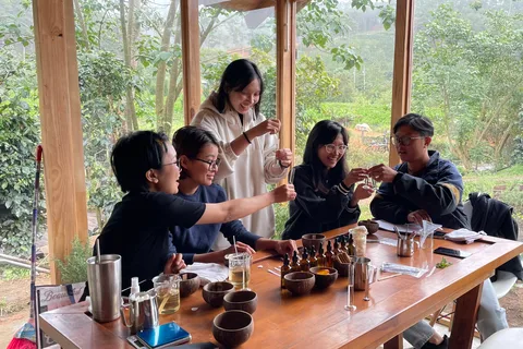 Scented candle workshop at Twin Beans Farm - Da Lat suburb