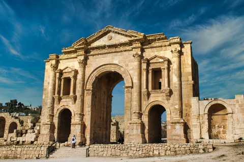 Vanuit Amman : Dagvullende tour - Jerash en de Dode Zee.tour met alleen vervoer