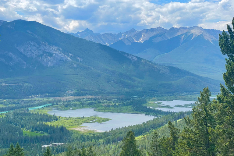 From Calgary: Banff, Moraine Lake and Lake Louise TourCalgary Pickup