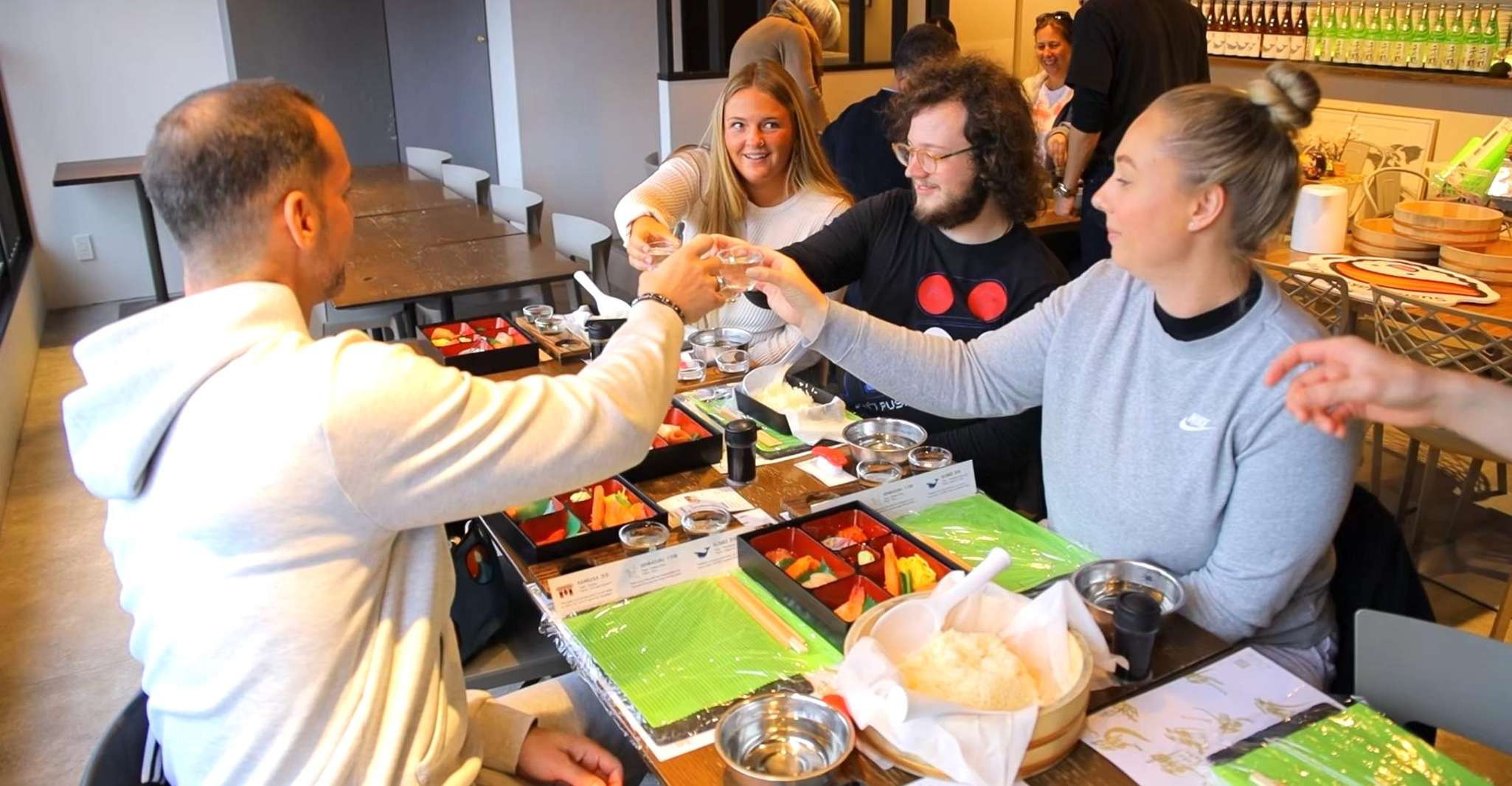 Tokyo: Roll and Authentic Sushi Making Class in Asakusa photo 18