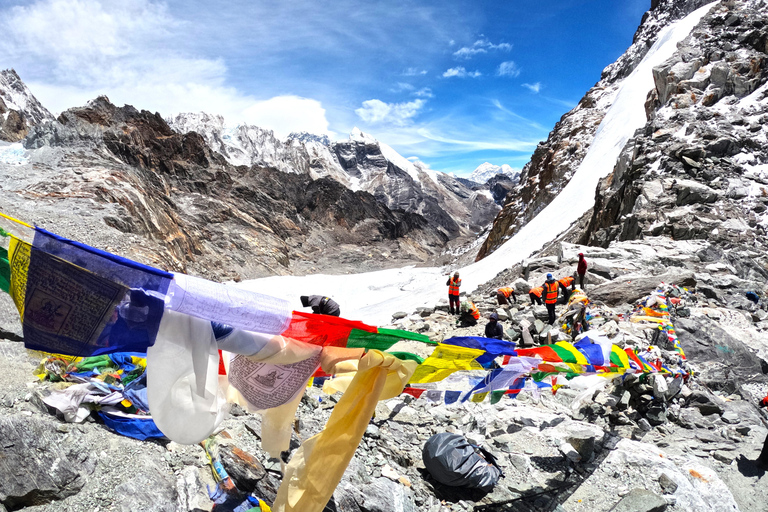 Everest Base Camp via Chola Gokyo Lake Trek: Kathmandu: