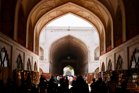Delhi: Half-Day Market Shopping Tour with Female Guide New Delhi: Old Delhi Market Tour with Street Food