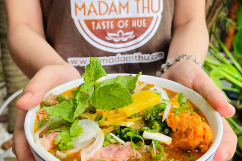 顺化市：顺化牛肉面工作坊 - 顺化传统美食之旅顺化牛肉面汤烹饪工作坊和当地市场之旅