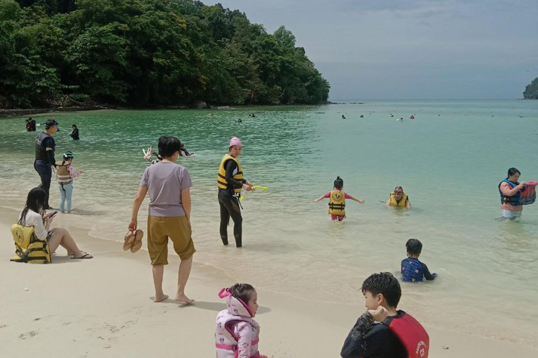 Kota Kinabalu: Manukan & Sapi Islands Snorkeling with Lunch