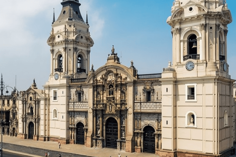 Lima : Recorrido a pie con guía por los lugares de visita obligadaLima : 3 horas de visita a lugares imprescindibles en tour a pie en grupo reducido