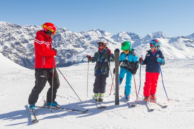Visit Bormio 2 days of group ski lessons for children in Passo Stelvio