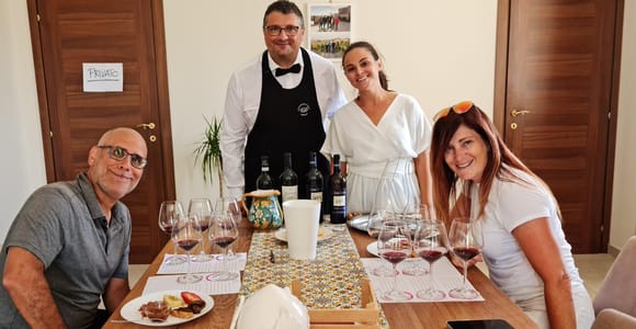 Campobello di Licata: Winery Tour with Bottling Experience