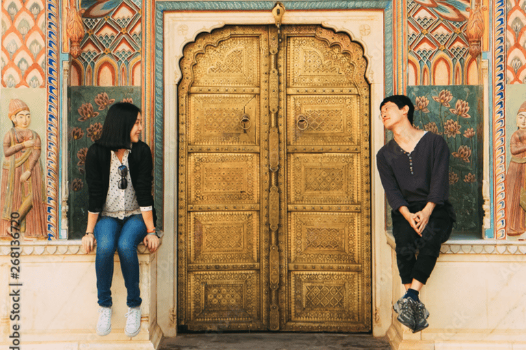 Mumbai to Taj Mahal 3-Day Trip with Jaipur, Agra Sightseeing Tour With 4* Star Hotel, Guide, a/c Car, Flight Ticket Only.