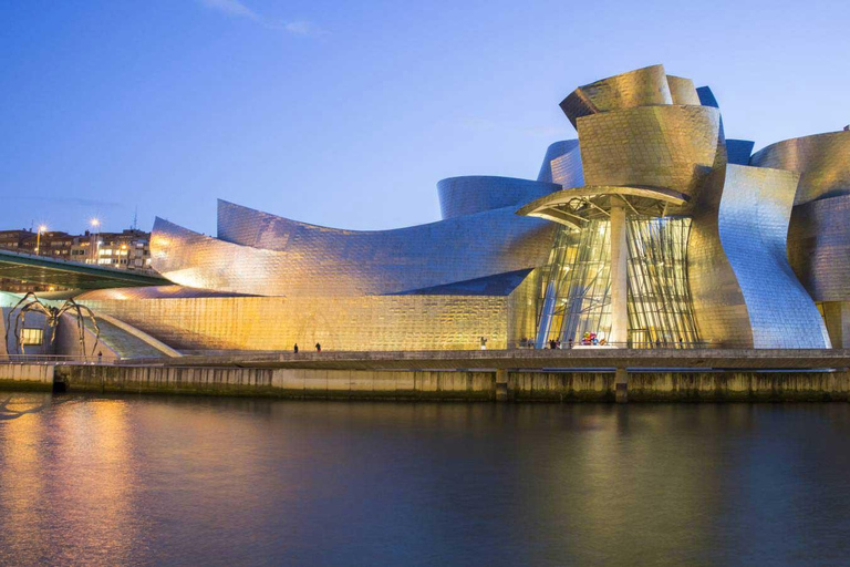 Bilbao: VIP Guggenheim-Small Group- Expert Guide - Simultaneous Translation Bilbao: VIP Guggenheim - Small Group - Expert Guide - Simultaneous Translation