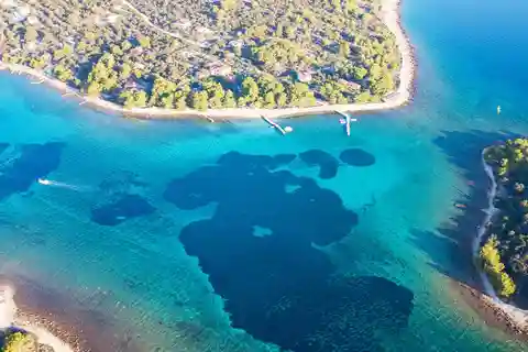 Ze Splitu: prywatna wycieczka wycieczkowa: Trogir, Błękitna Laguna i wrak statku