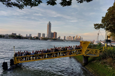 Rotterdam: A no-nonsense comedy walk in Rotterdam dialect.